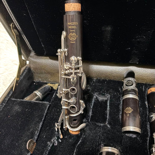 Selmer series clarinet used - 10,